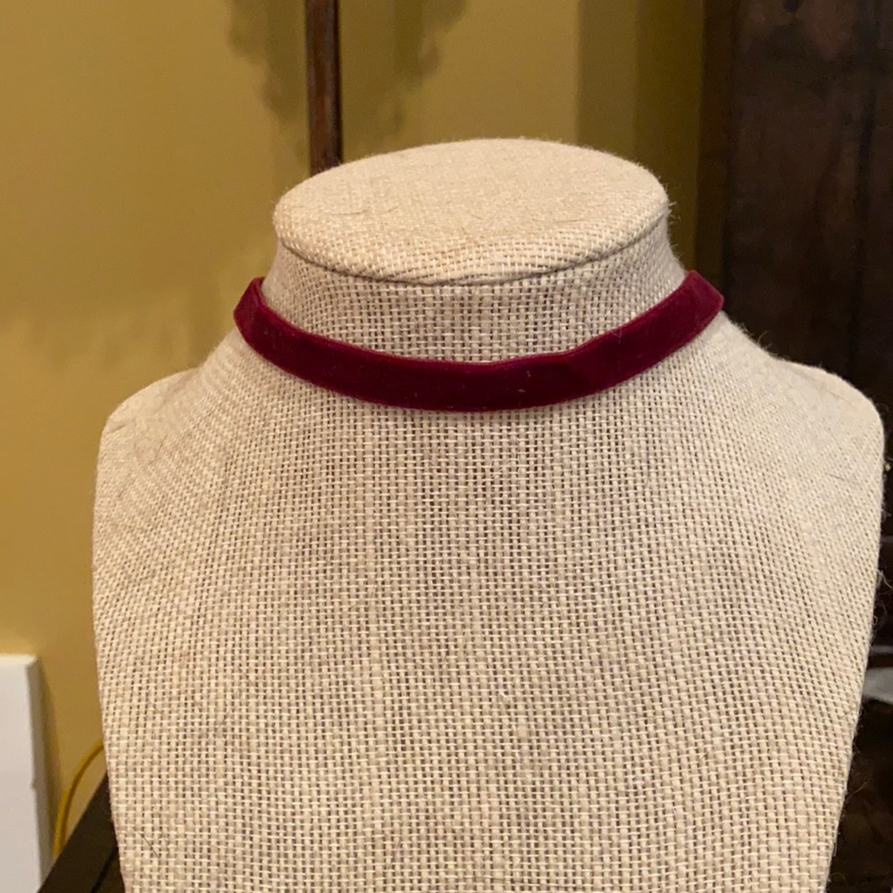 velvet choker